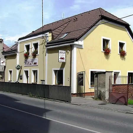 库曳旅馆 3* Příbram